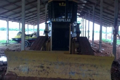 แทรคเตอร์ CAT D4H ซีเรียล11 เกียร์ทอลค ตีนไก่ ตู้เก๋งราคานี้ไมให้แอร์