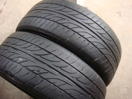 ขายยาง Dunlop 215/45/17 ปี 09 1 คู่