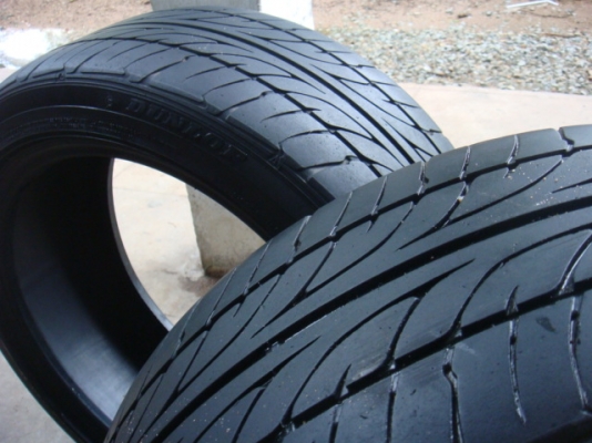 ขายยาง Dunlop 215/45/17 ปี 09 1 คู่