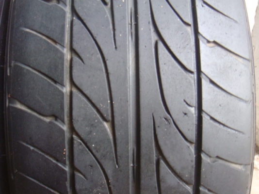 ขายยาง Dunlop 215/45/17 ปี 09 1 คู่