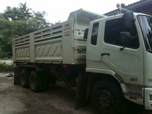 รถมิตซู 10 ล้อดั้ม 240 แรงม้า ปี 55 ( รถวิ่ง 2x,xxx กม. )  สนใจติดต่อ 081 - 6079515