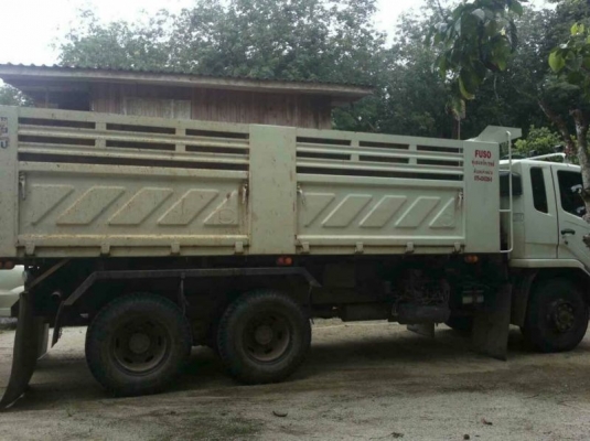 รถมิตซู 10 ล้อดั้ม 240 แรงม้า ปี 55 ( รถวิ่ง 2x,xxx กม. )  สนใจติดต่อ 081 - 6079515