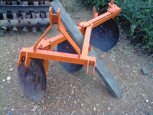 ขายผาน 3 ใบ 20 นิ้ว ครับ ขายผาน 3 ใบ 20 นิ้ว ครับ