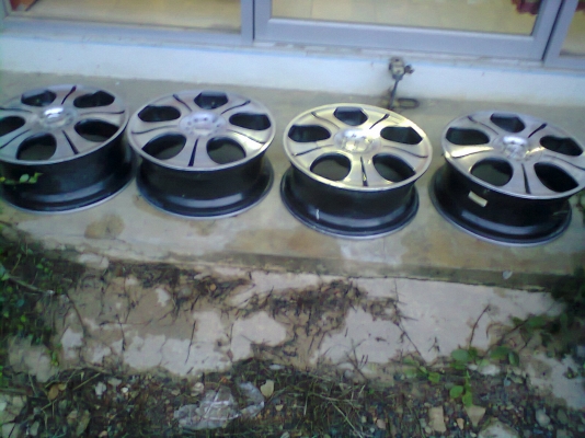 ขายแม็ก 17 4 รู100/114 และ 5 รู 100/114 ขายแม็ก 17 4 รู100/114 และ 5 รู 100/114