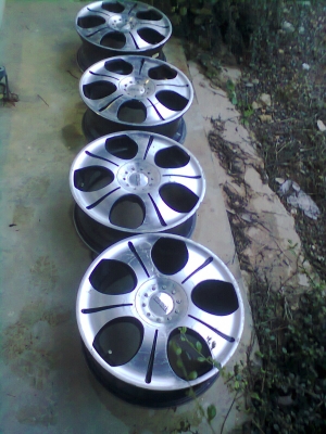 ขายแม็ก 17   4 รู100/114  และ  5 รู 100/114