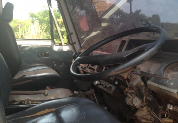 ISUZU ROCKY FVZ 175 HP 6BG1 สิบล้อดั๊มพ์ 2 เพลา กระบะดั๊มพ์เหล็ก 12 ตันสภาพสวยไม่มีผุกร่อน เครื่องแน่นแรงดีไม่เยิ้ม ภายในเก๋งคอนโซลสวยครบพร้อม แอร์เย็น พวงมาลัยเพาเวอร์ ช่วงล่างคัชซีไม่มีแตกไม่มีบวม ยางสภาพดี 10 เส้นประมาณ 70\% พร้อมบรรทุกพร้อมใช้งานได้เลย ISUZU ROCKY FVZ 175 HP 6BG1 สิบล้อดั๊มพ์ 2 เพลา กระบะดั๊มพ์เหล็ก 12 ตันสภาพสวยไม่มีผุกร่อน เครื่องแน่นแรงดีไม่เยิ้ม ภายในเก๋งคอนโซลสวยครบพร้อม แอร์เย็น พวงมาลัยเพาเวอร์ ช่วงล่างคัชซีไม่มีแตกไม่มีบวม ยางสภาพดี 10 เส้นประมาณ 70\% พร้อมบรรทุกพร้อมใช้งานได้เลย