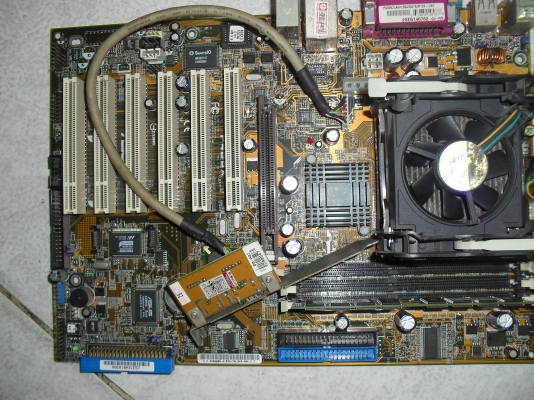 ASUAเมนบอดp4s8x+cpu+ram 1g