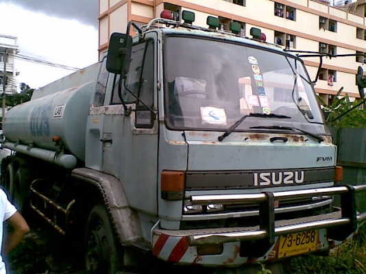 ขาย10ล้อแท๊งสเตนเลส อีซูซุร๊อคกี้นางฟ้า 195 แรง1เพา พวงมาลัยพาวเวอร์ เบรคจิฟฟี่ แอร์เย็นฉ่ำ สภาพดีพร้อมใช้