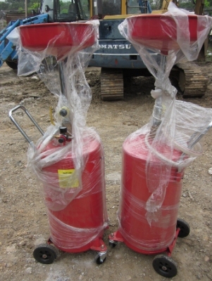 ขาย-เครื่องดูด-เปลี่ยนถ่ายน้ำมันเครื่อง 2 ตัวสุดท้ายครับ ยี่ห้อ CATZ-XH-ODT-18 ขนาด 80 ลิตร ราคาตัวละ 9500 บาท (ของใหม่)