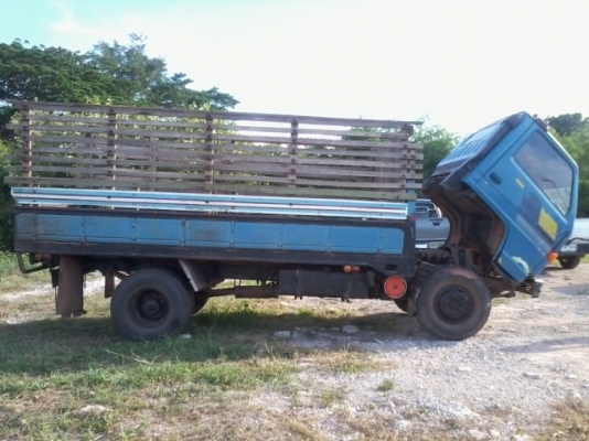 ขาย NPR สวยๆสักคัน ราคาถูกๆมาแล้วคับท่าน