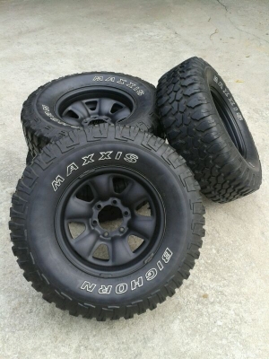 ขาย ยางMud 265/75R16+ล้อ16x7-25สวยๆ ขาย ยางMud 265/75R16+ล้อ16x7-25สวยๆ