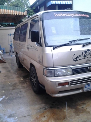 ขายรถตู้นิสัน URVAN ปี97 จอโค้ง55000บาท