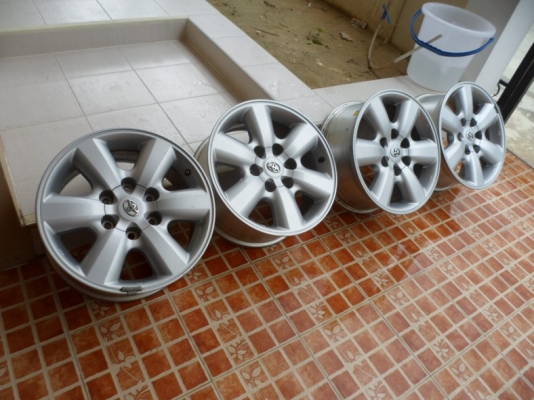 แม็กเดิมFONTUNERขอบ17"กว้าง7.5 สภาพสวยๆ(สีเดิมๆโรงงาน) ชุด7,200 บ