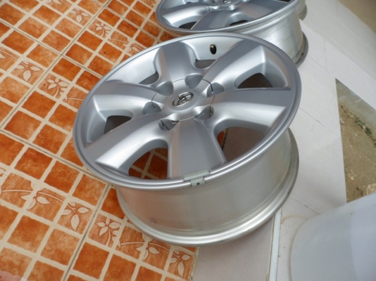 แม็กเดิมFONTUNERขอบ17"กว้าง7.5 สภาพสวยๆ(สีเดิมๆโรงงาน) ชุด7,200 บ