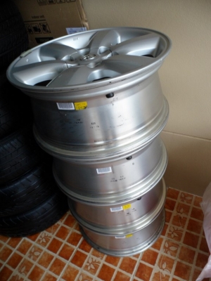 แม็กเดิมFONTUNERขอบ17"กว้าง7.5 สภาพสวยๆ(สีเดิมๆโรงงาน) ชุด7,200 บ