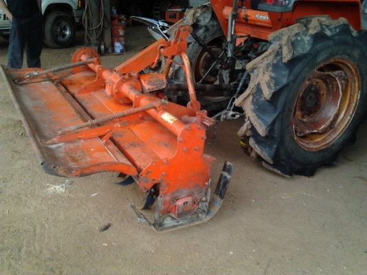 ***ขายแล้วครับขอบคุณ Truck2hand***ปรับราคา ไม่ได้ใช้งานแล้วครับ ขาย รถไถ 2เพลา KUBOTA GL-32  4WD เก่านอก 32HP สภาพดี เครื่อง3สูบ เทียบเท่า34HPไทย แห้งแรงดี สตาร์ทติดง่าย ไม่หลวม ปั็มดีไม่เยิ้ม แขนดีไม่มีปะ พร้อมอุปกรณ์2ชิ้น ใบดัน กับโรตารี่  สภาพดี พร้อมย