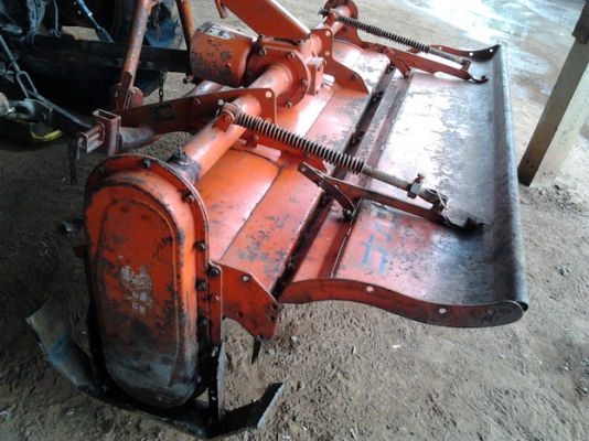 ***ขายแล้วครับขอบคุณ Truck2hand***ปรับราคา ไม่ได้ใช้งานแล้วครับ ขาย รถไถ 2เพลา KUBOTA GL-32  4WD เก่านอก 32HP สภาพดี เครื่อง3สูบ เทียบเท่า34HPไทย แห้งแรงดี สตาร์ทติดง่าย ไม่หลวม ปั็มดีไม่เยิ้ม แขนดีไม่มีปะ พร้อมอุปกรณ์2ชิ้น ใบดัน กับโรตารี่  สภาพดี พร้อมย