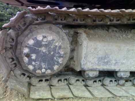 ขายด่วนแบ็คโฮ HITASHI EX200รุ่น3สภาพพร้อมใช้ ช่วงล่างดี เอกสารไม่มี มีใบซื้อขาย ราคาสวยคุยกันได้รีบจอง 0843923995 0833597670