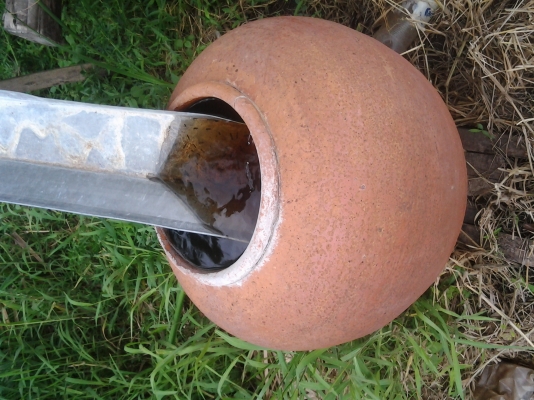 ขายตุ่่มอญโบรราณ100กว่าปีสภาพสวยงามมาก มี 2 ใบคู่