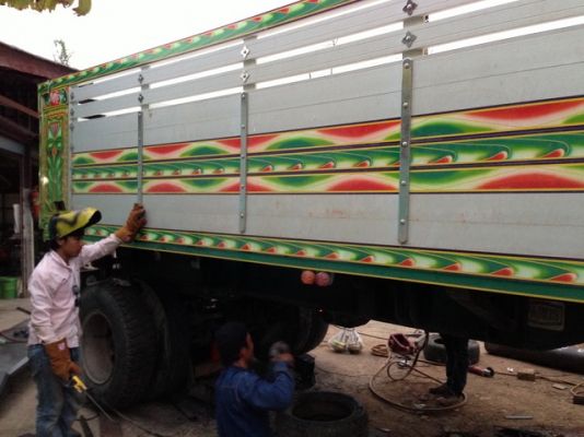 MITSU FUSO ดั้มพ์ พ่วง 22 ล้อ