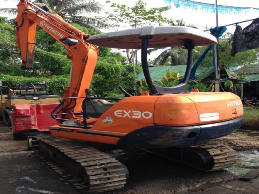 HITACHI EX30