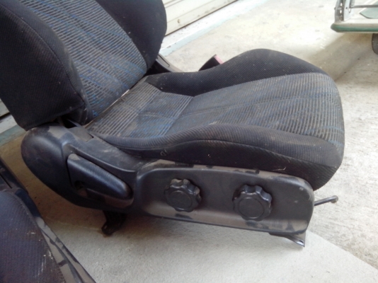 ขายเบาะของนอกตัวใหญ่สภาพดีไม่มีขาดปรับนอนปรับยกได้