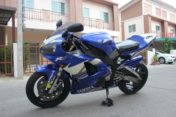 ขาย YAMAHA R1 ปี2000 ทะเบียนแท้ โอนขนส่ง พร้อมโอนทั่วไทย