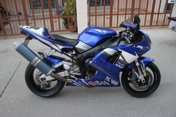 ขาย YAMAHA R1 ปี2000 ทะเบียนแท้ โอนขนส่ง พร้อมโอนทั่วไทย