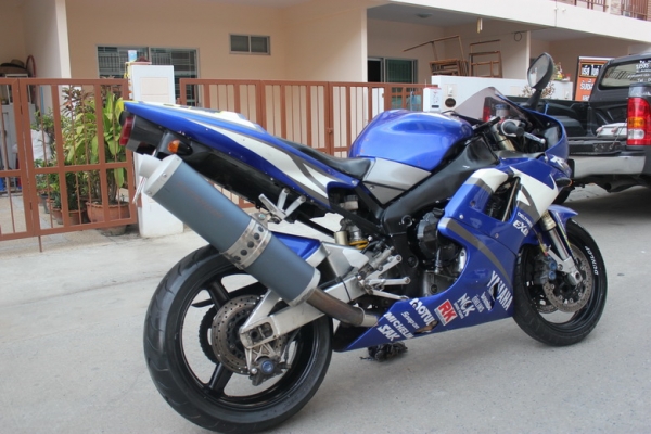 ขาย YAMAHA R1 ปี2000 ทะเบียนแท้ โอนขนส่ง พร้อมโอนทั่วไทย