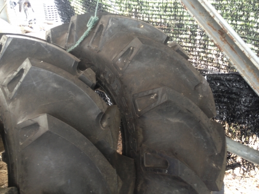 ขายยางใหม่14.9 24  หนึ่งคู่23900.บ แอ๊ป 088-4267077