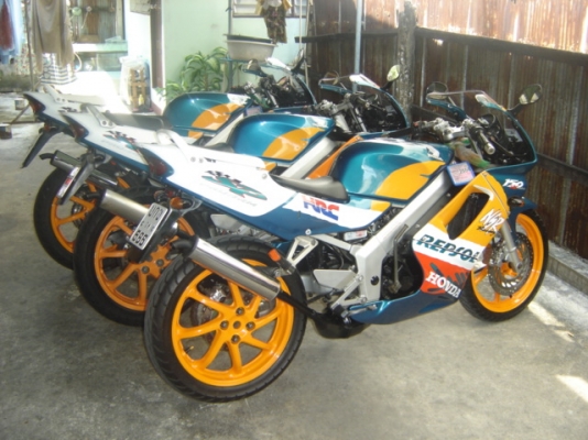 ขายด่วน NSR PROARM 150SP ทำสีใหม่ทั้งคัน สวยมาก รถอยู่ที่ กทม สีลม ซอย 10 ราคา ต่อรองได้ ครับติดต่อ คุณเจ