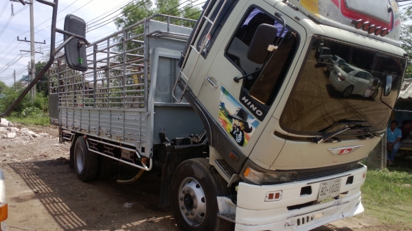 6ล้อรั้วFF3HJL 195แรง ห้างแท้ หัวบาง ยางเรเดี่ยนสวยเต็ม...