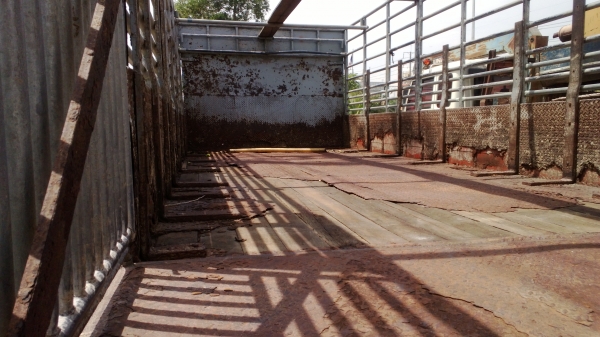 6ล้อรั้วFF3HJL 195แรง ห้างแท้ หัวบาง ยางเรเดี่ยนสวยเต็ม...