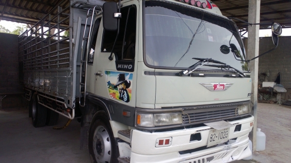 6ล้อรั้วFF3HJL 195แรง ห้างแท้ หัวบาง ยางเรเดี่ยนสวยเต็ม...