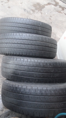 ขายยางใส่กะบะ  MICHALIN 205/60 R 15 ปี 3612 ดอกยางเต็มเท่ากันหมด