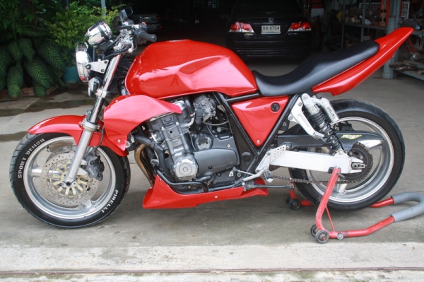 ขาย CB 1000 สรรพสามิตแท้ ท่อสูตร OVER แฟริ่งแต่งเต็ม สีใหม่ 99000