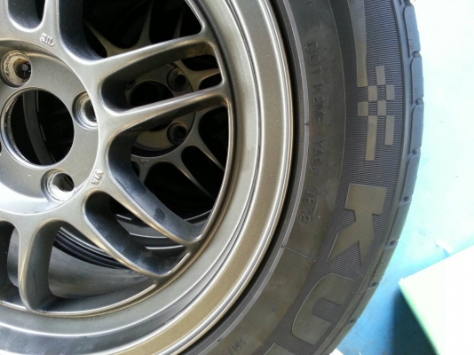 ขายแม็กขอบ 15  4รู100  พร้อมยาง ปี 12   1ชุด