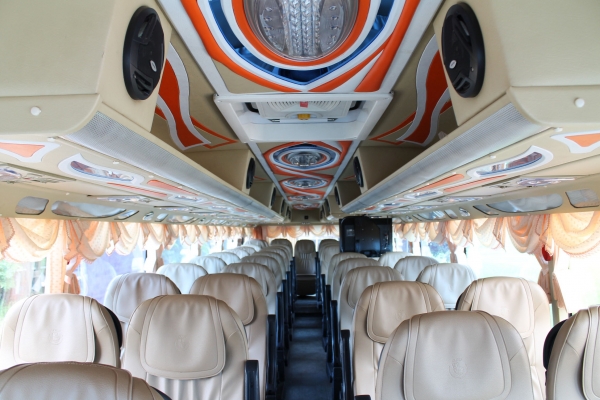 ขายรถบัส8ล้อ2ชั้นMitsubishiจดประกอบใหม่หมดทั้งคัน