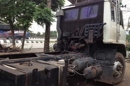 สิบล้อ HINO FL227 เครื่อง EM100 รถสภาพสมบูรณ์ ขายเฉพาะหัวกับคัซซี สิบล้อ HINO FL227 เครื่อง EM100 รถสภาพสมบูรณ์ ขายเฉพาะหัวกับคัซซี