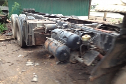 สิบล้อ HINO FL227 เครื่อง EM100 รถสภาพสมบูรณ์ ขายเฉพาะหัวกับคัซซี สิบล้อ HINO FL227 เครื่อง EM100 รถสภาพสมบูรณ์ ขายเฉพาะหัวกับคัซซี