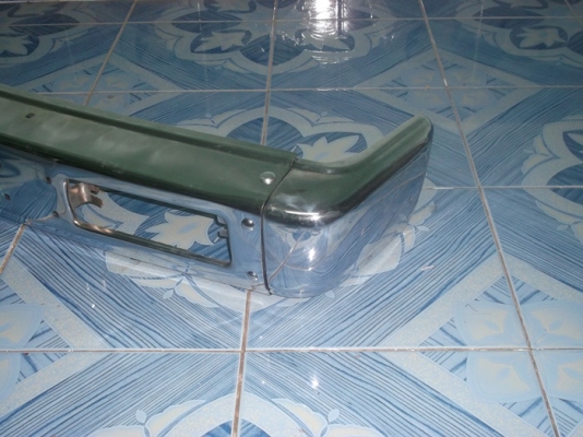 ขายกันชนหน้าดัทสัน 720 ของเเท้ใหม่เก่าเก็บ