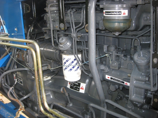 ขาย FORD 6640 New Holland 4x4WD เกียร์กลาง ปี 95 ทะเบียนเต็มพร้อมโอน