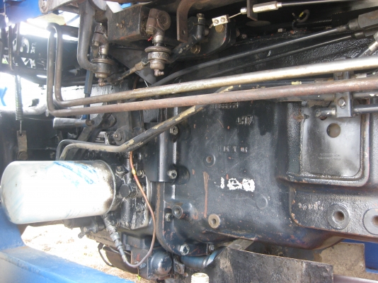 ขาย FORD TS90 กรองใหญ่ รถออกป้ายแดงปี 2004 ทะเบียนเต็มพร้อมโอน