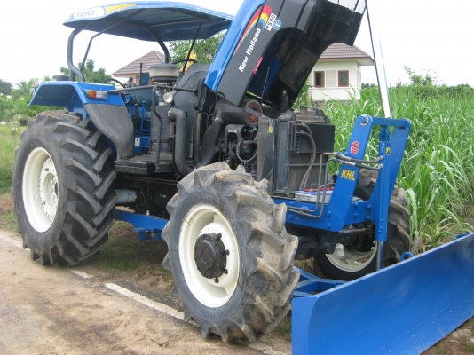 ขาย FORD TS90 กรองใหญ่ รถออกป้ายแดงปี 2004 ทะเบียนเต็มพร้อมโอน