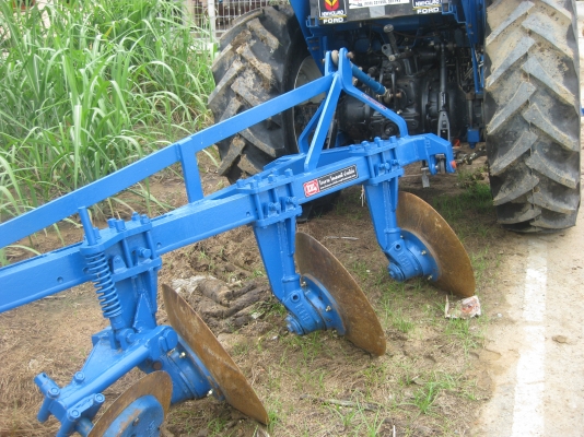 ขาย FORD TS90 กรองใหญ่ รถออกป้ายแดงปี 2004 ทะเบียนเต็มพร้อมโอน