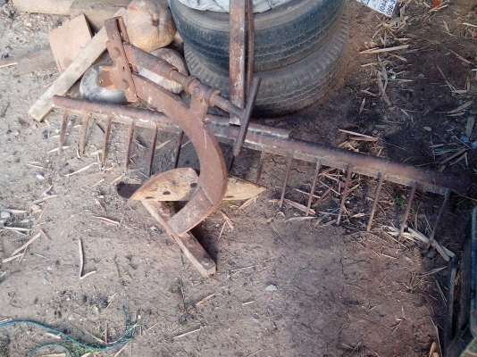 ขายรถไถนาเดินตามพร้อมเครื่องยนต์ คูโบต้าอีที110 ขายรถไถนาเดินตามพร้อมเครื่องยนต์ คูโบต้าอีที110