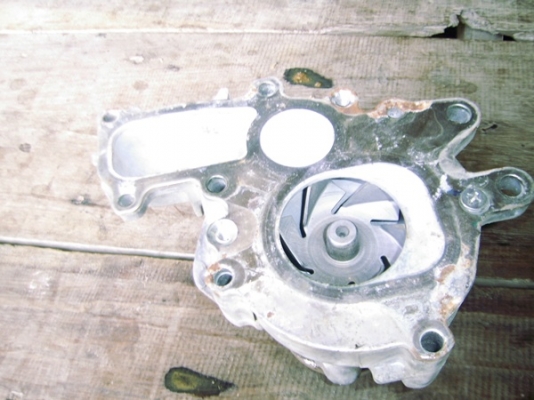 ปั๊มน้ำรถตู้