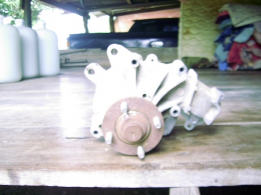 ปั๊มน้ำรถตู้