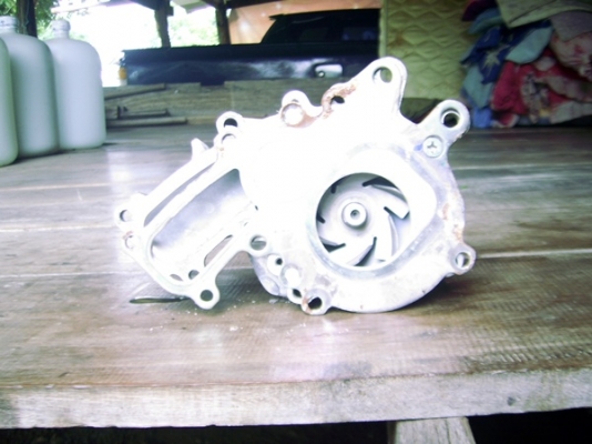 ปั๊มน้ำรถตู้