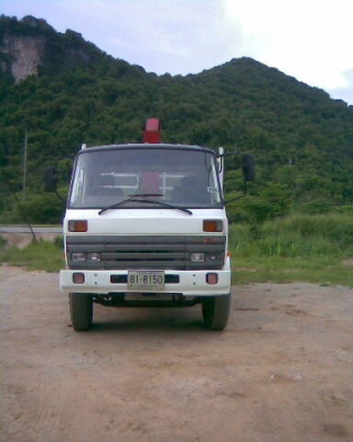 ขายรถ 6 ล้อใหญ่ NISSAN CP180 ติดเครน 5 ตัน เจ้าของขายเอง